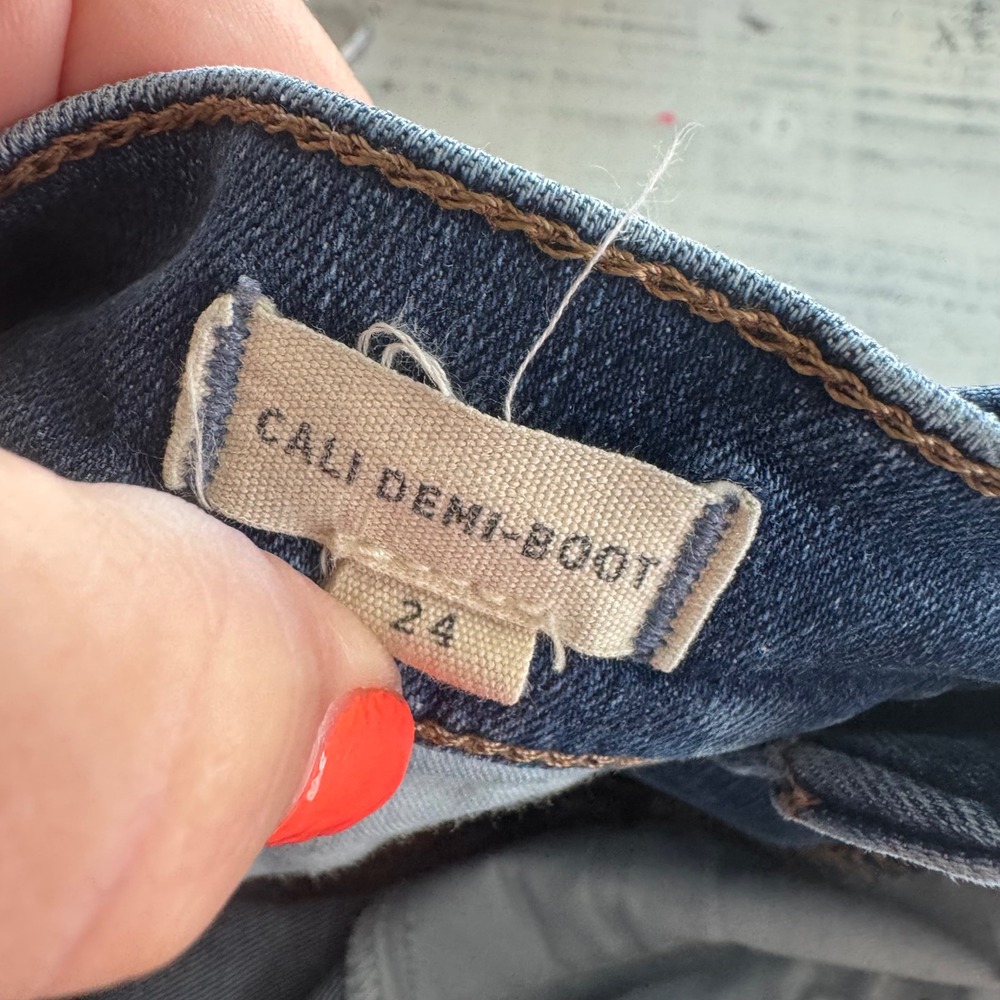Madewell Cali Demi Boot Jeans Cropped Size 24 High Rise Medium Wash Frayed Hem - Picture 7 of 8